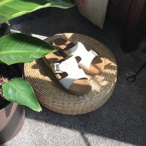 Aerosoles White Leather Slip On Sandals